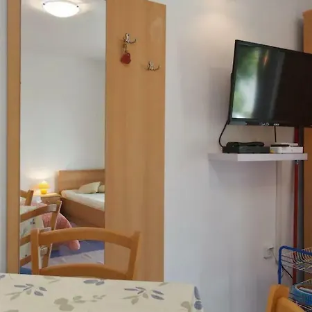 Apartman Sten * 赫瓦尔